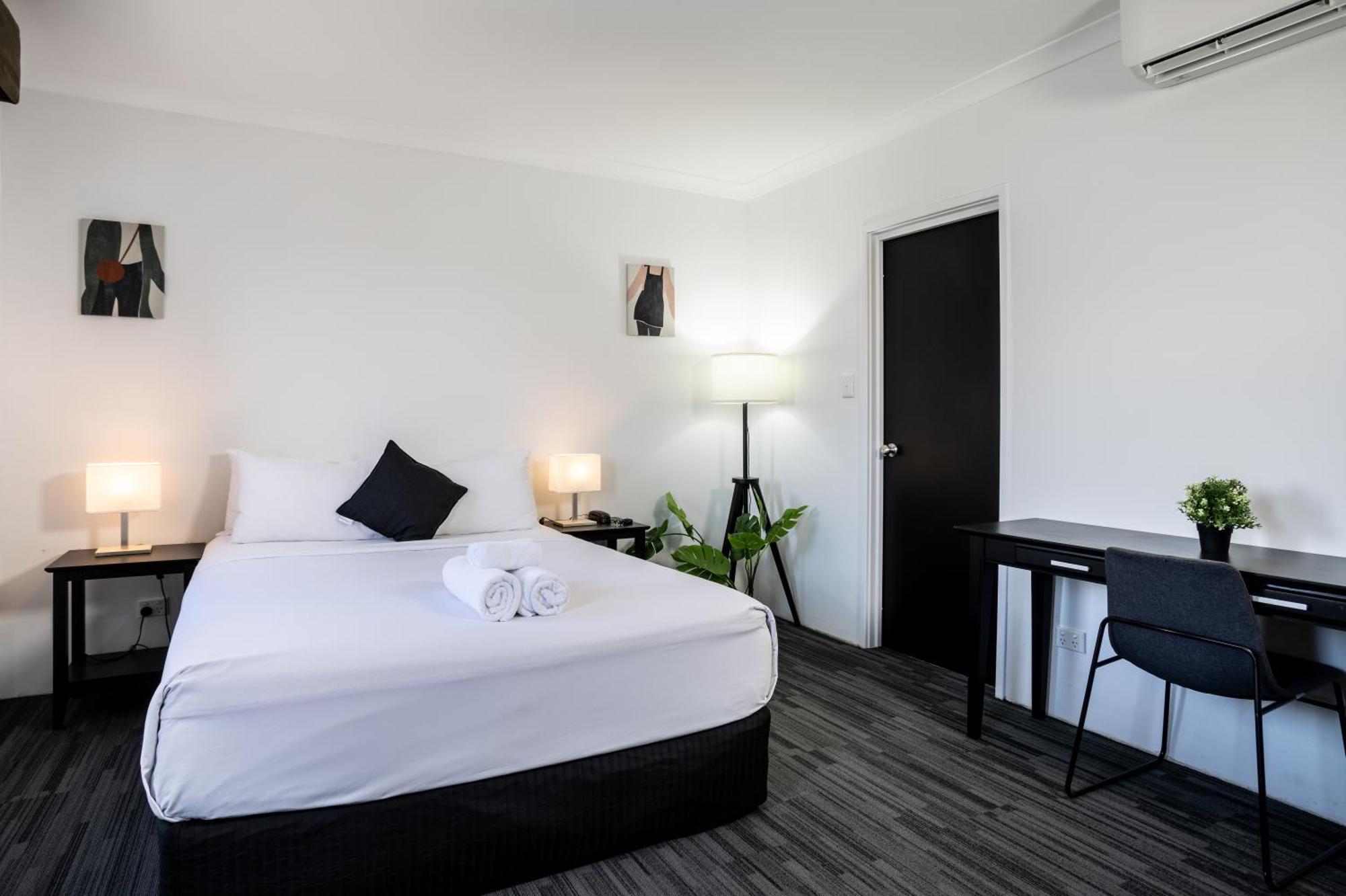 Joondalup City Hotel Perth Exteriör bild