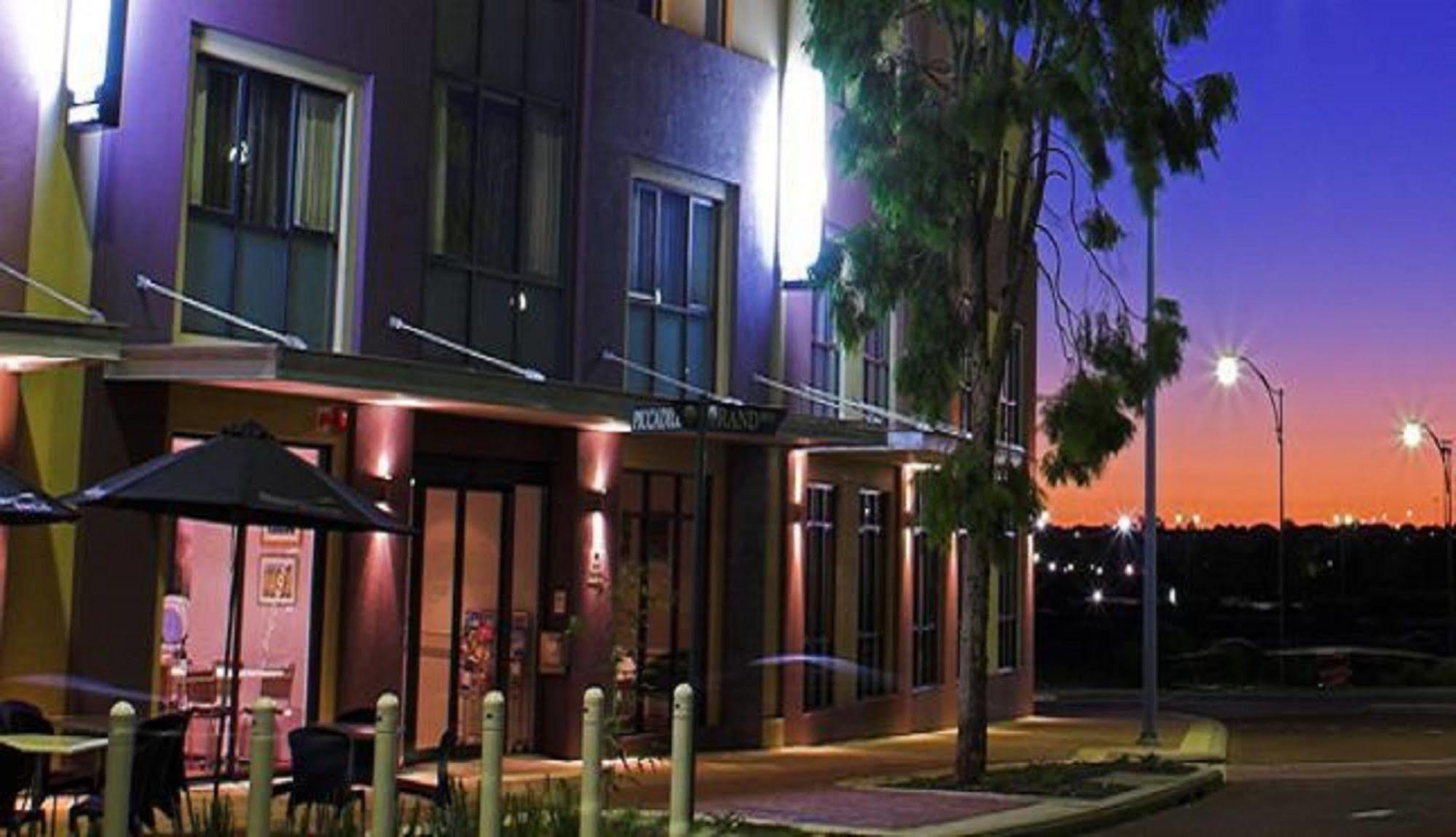 Joondalup City Hotel Perth Exteriör bild