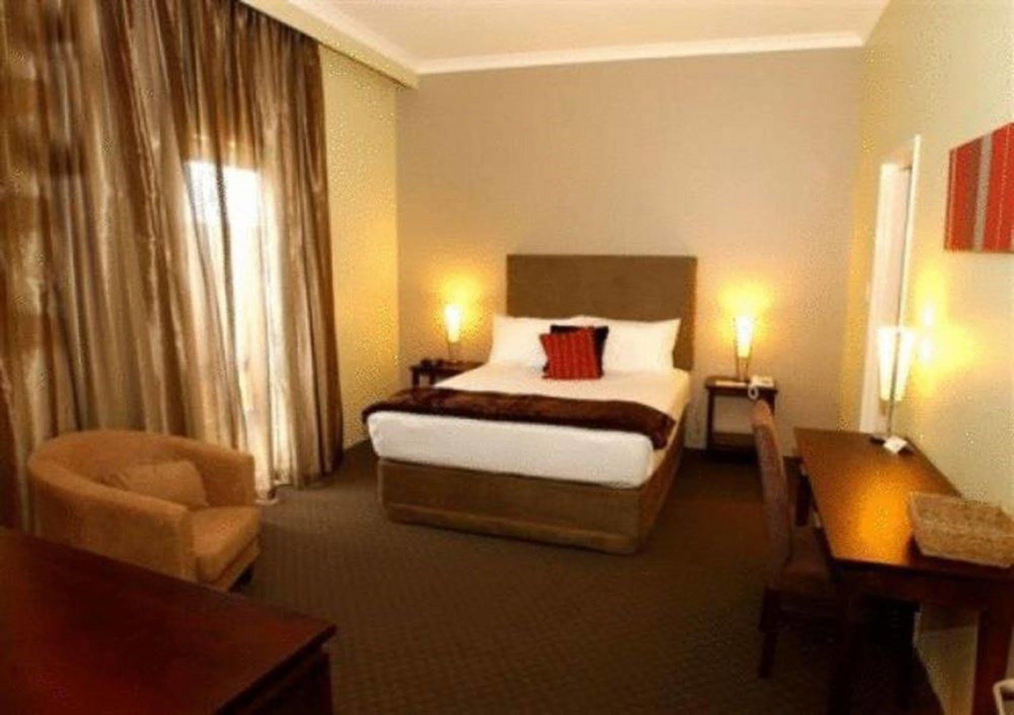 Joondalup City Hotel Perth Rum bild