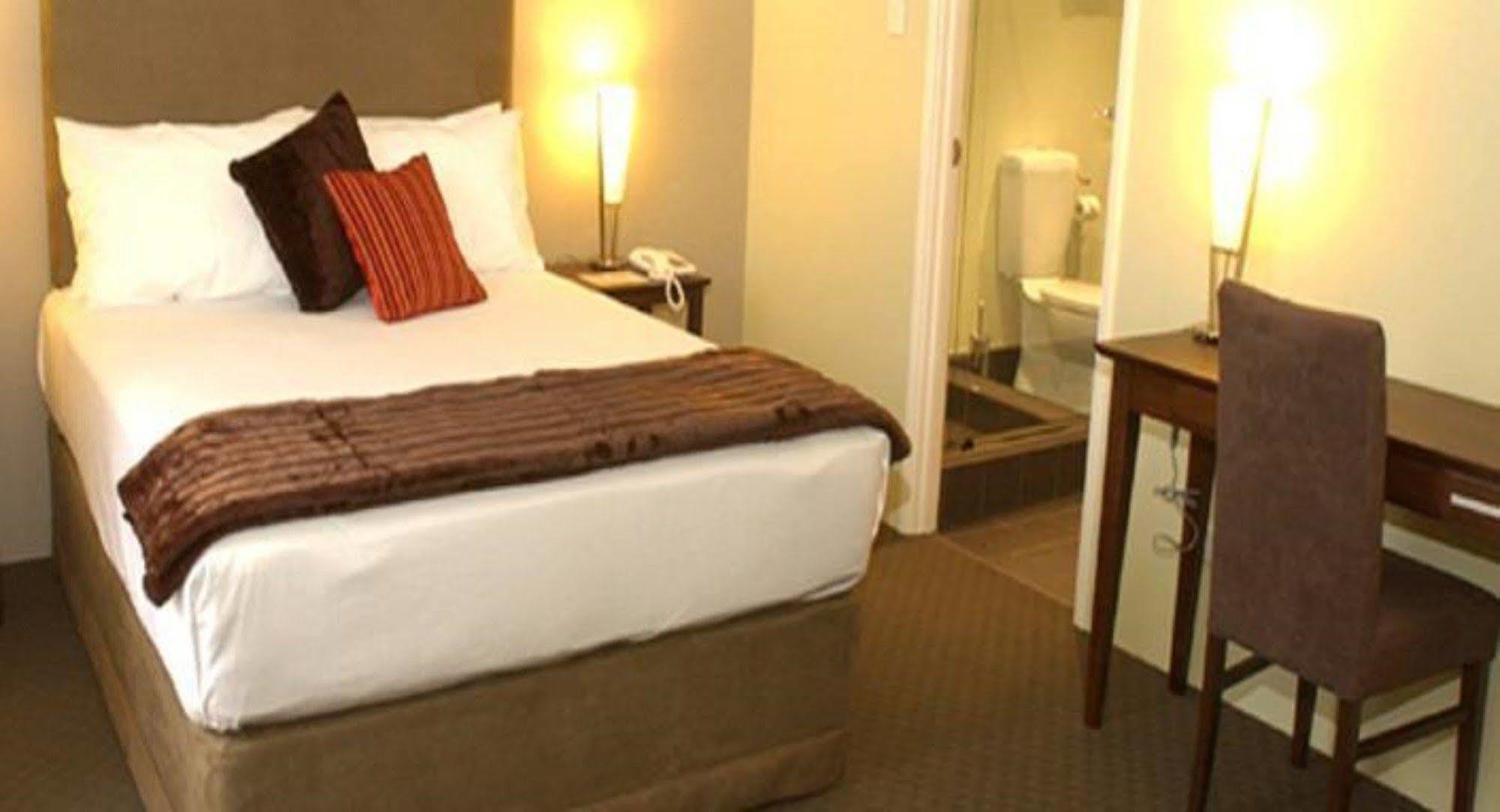 Joondalup City Hotel Perth Exteriör bild
